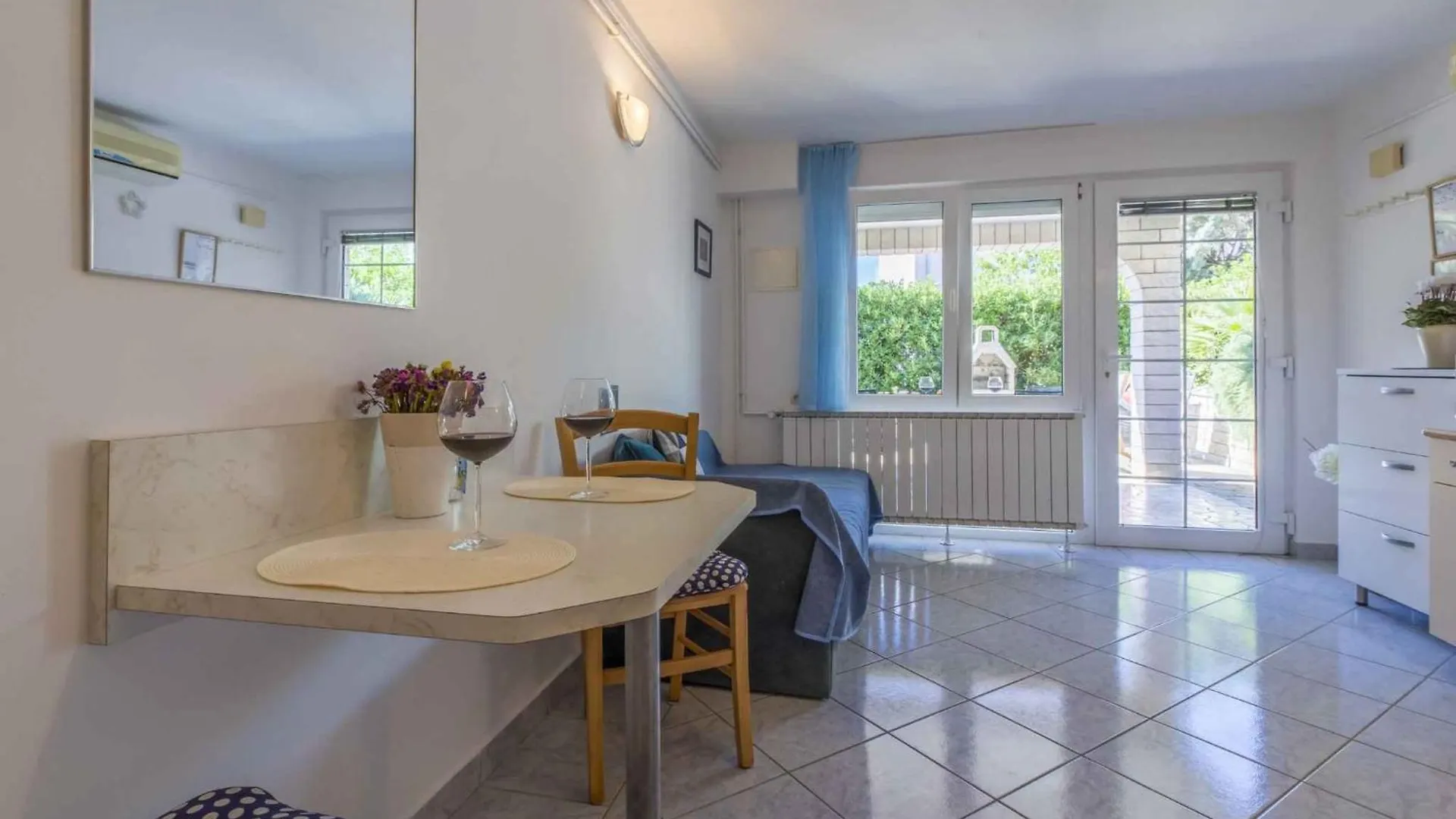 One-Bedroom Apartment In Crikvenica XVII Драмаль